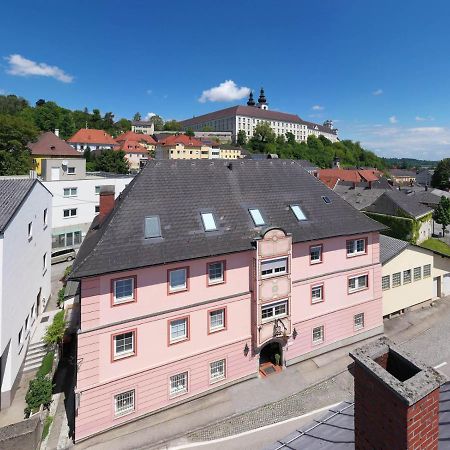 Hotel Schlair Kremsmünster エクステリア 写真