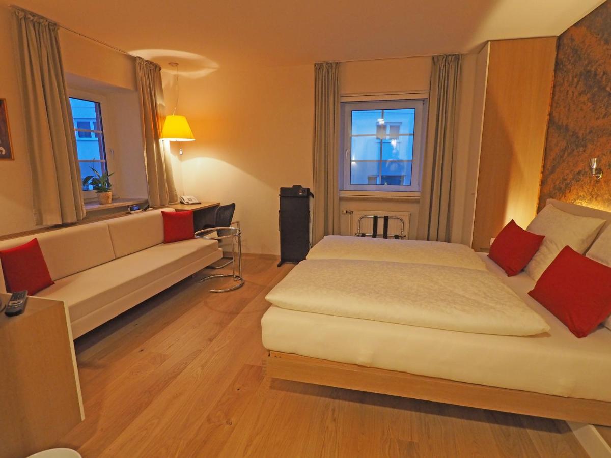 Hotel Schlair Kremsmünster エクステリア 写真