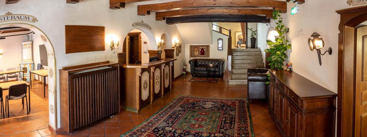 Hotel Schlair Kremsmünster エクステリア 写真