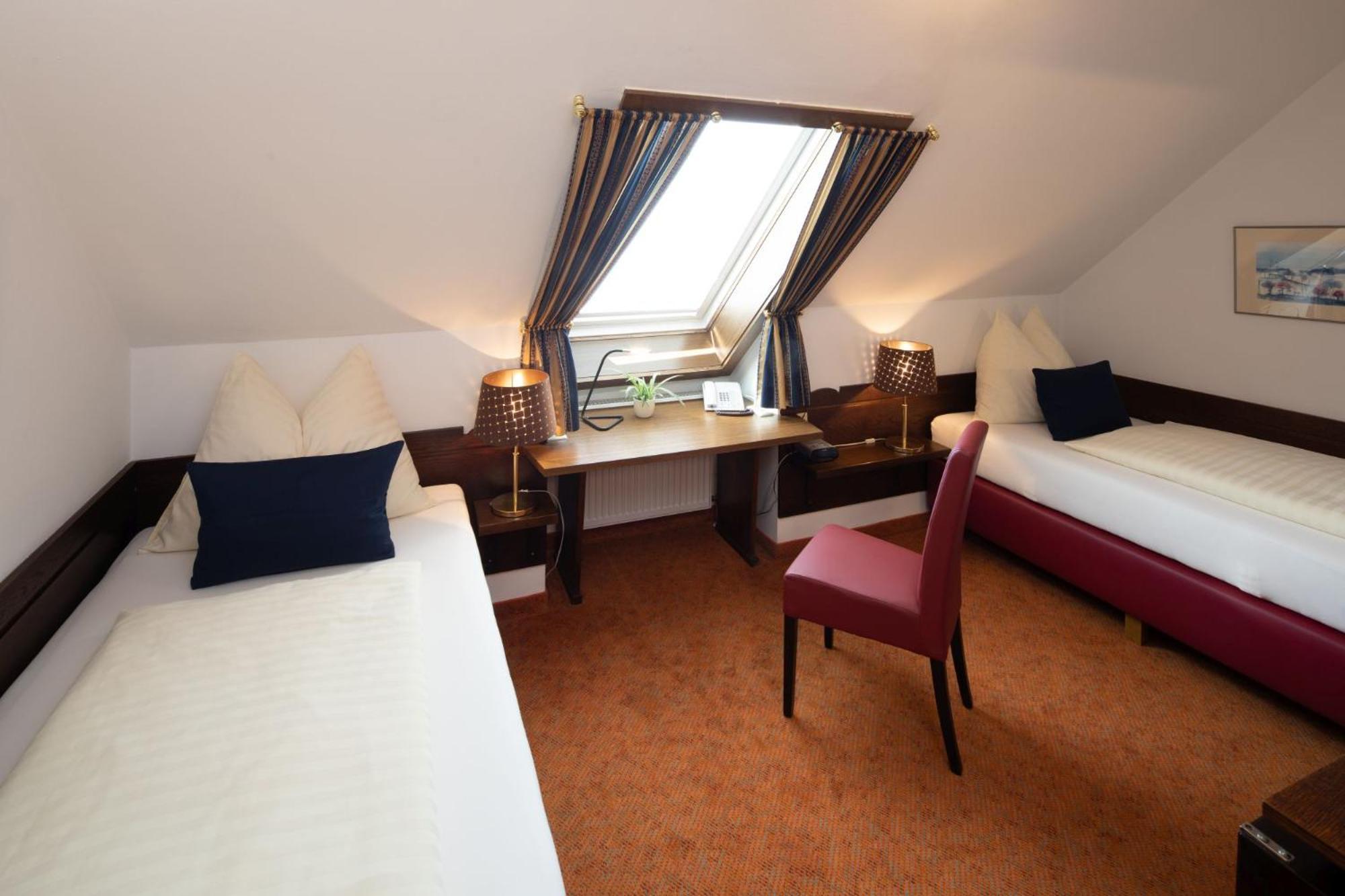 Hotel Schlair Kremsmünster エクステリア 写真