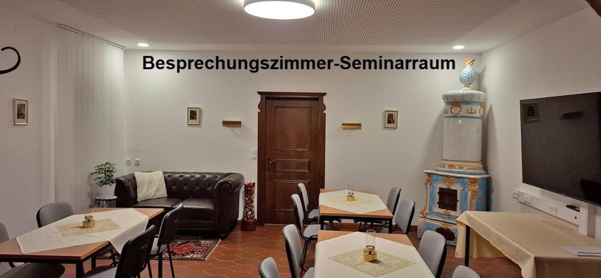 Hotel Schlair Kremsmünster エクステリア 写真