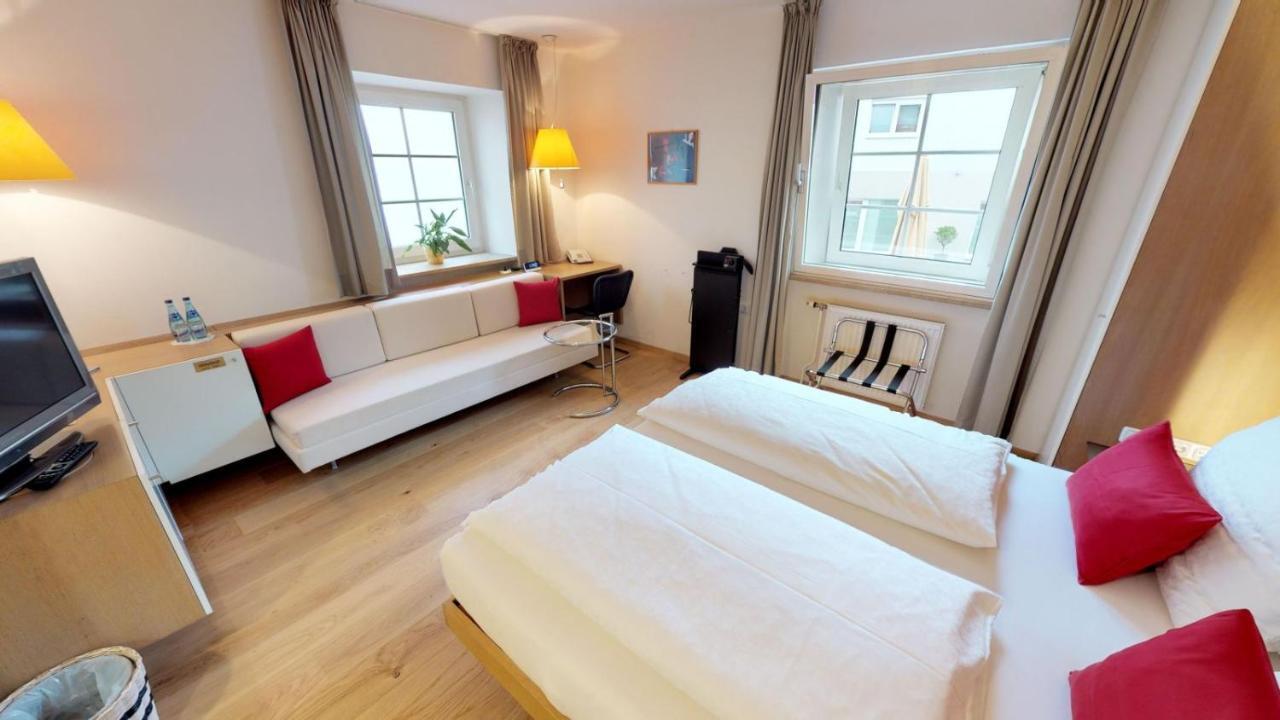 Hotel Schlair Kremsmünster エクステリア 写真